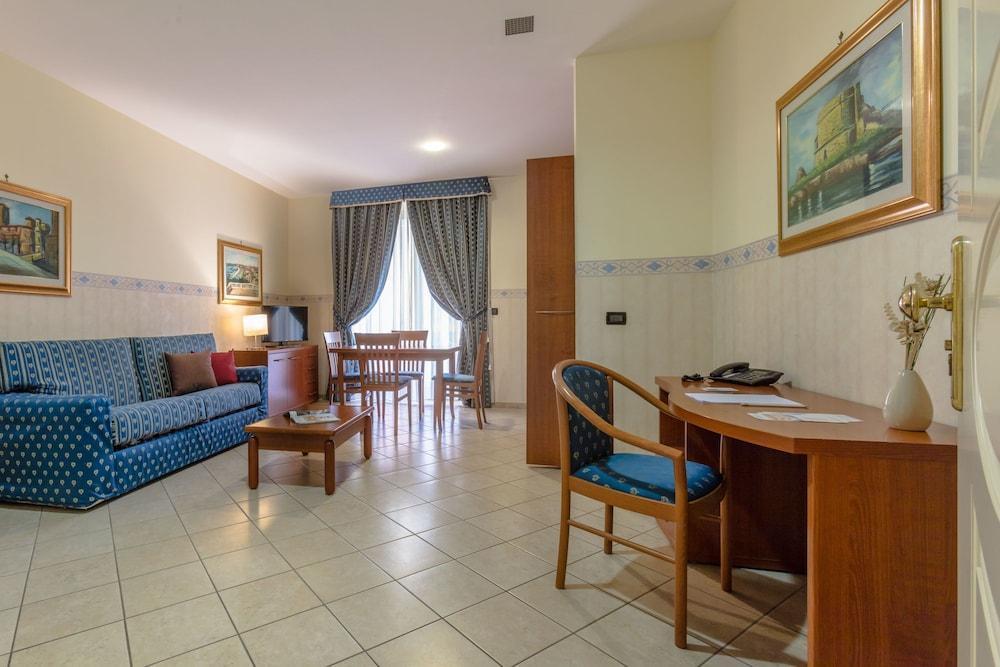 Hotel Traiano Civitavecchia Kültér fotó