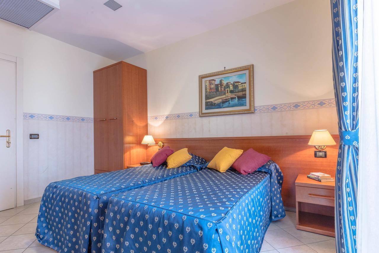 Hotel Traiano Civitavecchia Kültér fotó