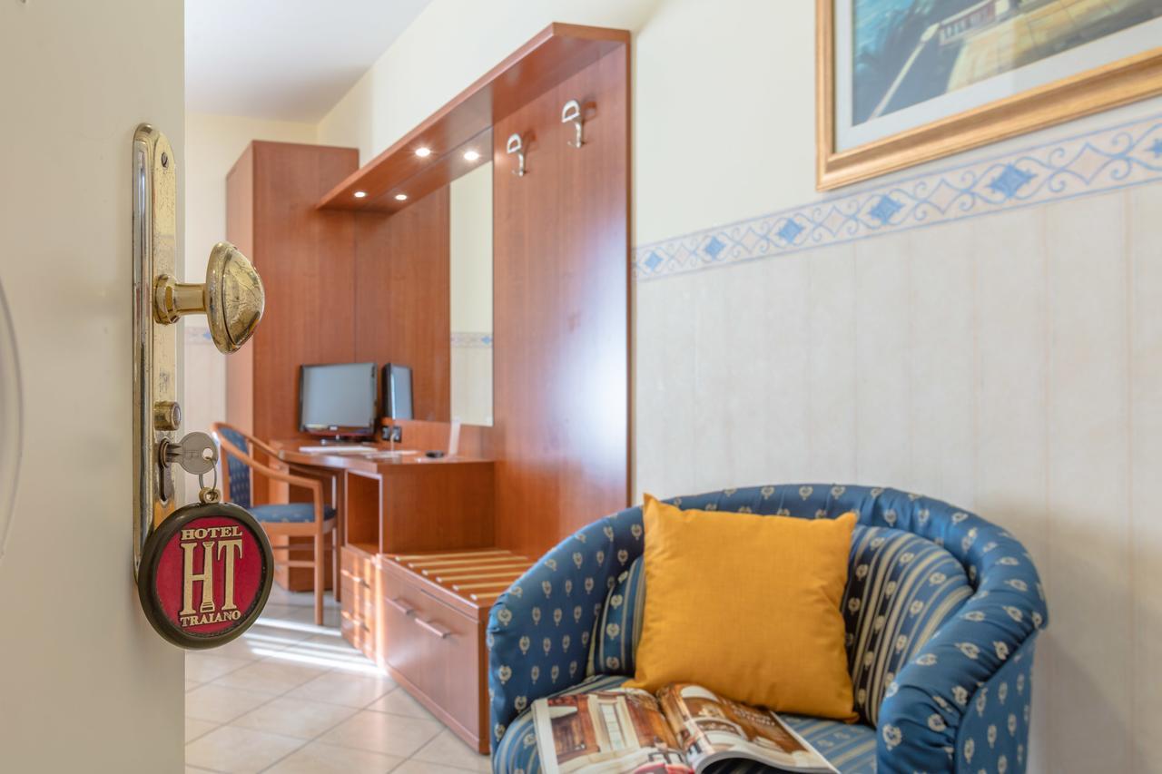 Hotel Traiano Civitavecchia Kültér fotó