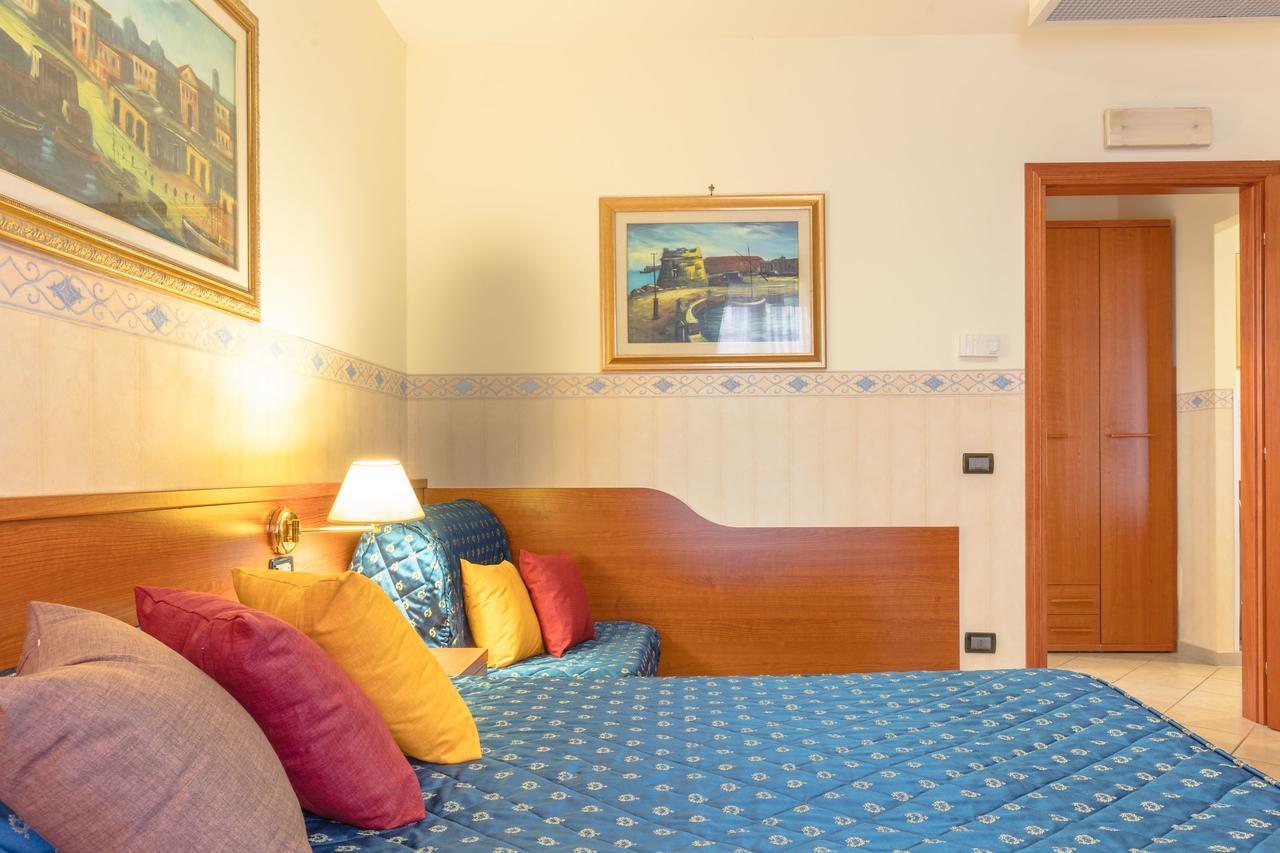 Hotel Traiano Civitavecchia Kültér fotó