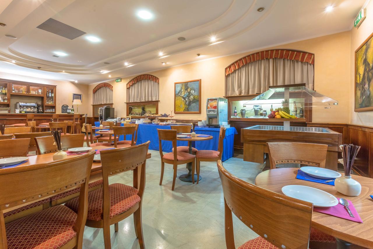 Hotel Traiano Civitavecchia Kültér fotó