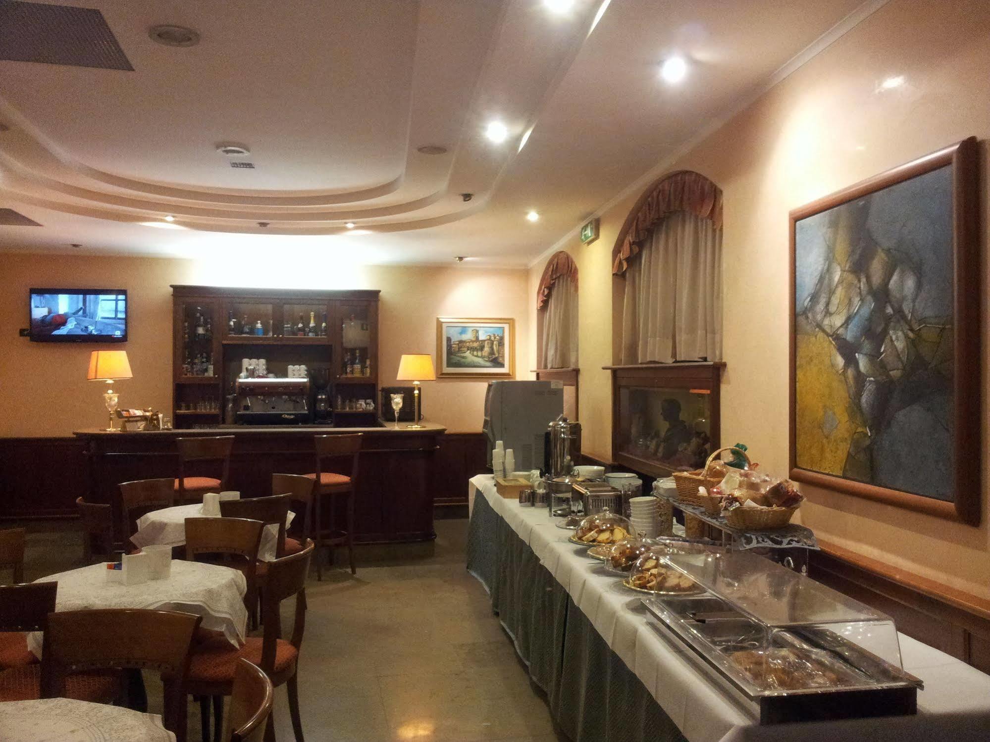 Hotel Traiano Civitavecchia Kültér fotó